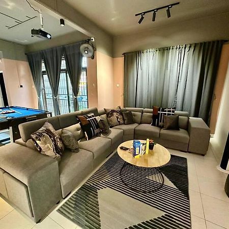 Cozy Holiday Home Karaoke Bbq Bukit Indah Jb Johor Bahru Eksteriør bilde