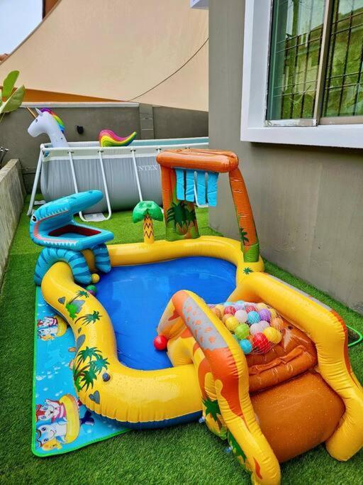 Cozy Holiday Home Karaoke Bbq Bukit Indah Jb Johor Bahru Eksteriør bilde