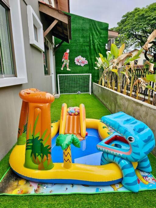 Cozy Holiday Home Karaoke Bbq Bukit Indah Jb Johor Bahru Eksteriør bilde