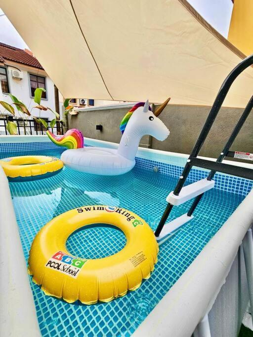 Cozy Holiday Home Karaoke Bbq Bukit Indah Jb Johor Bahru Eksteriør bilde